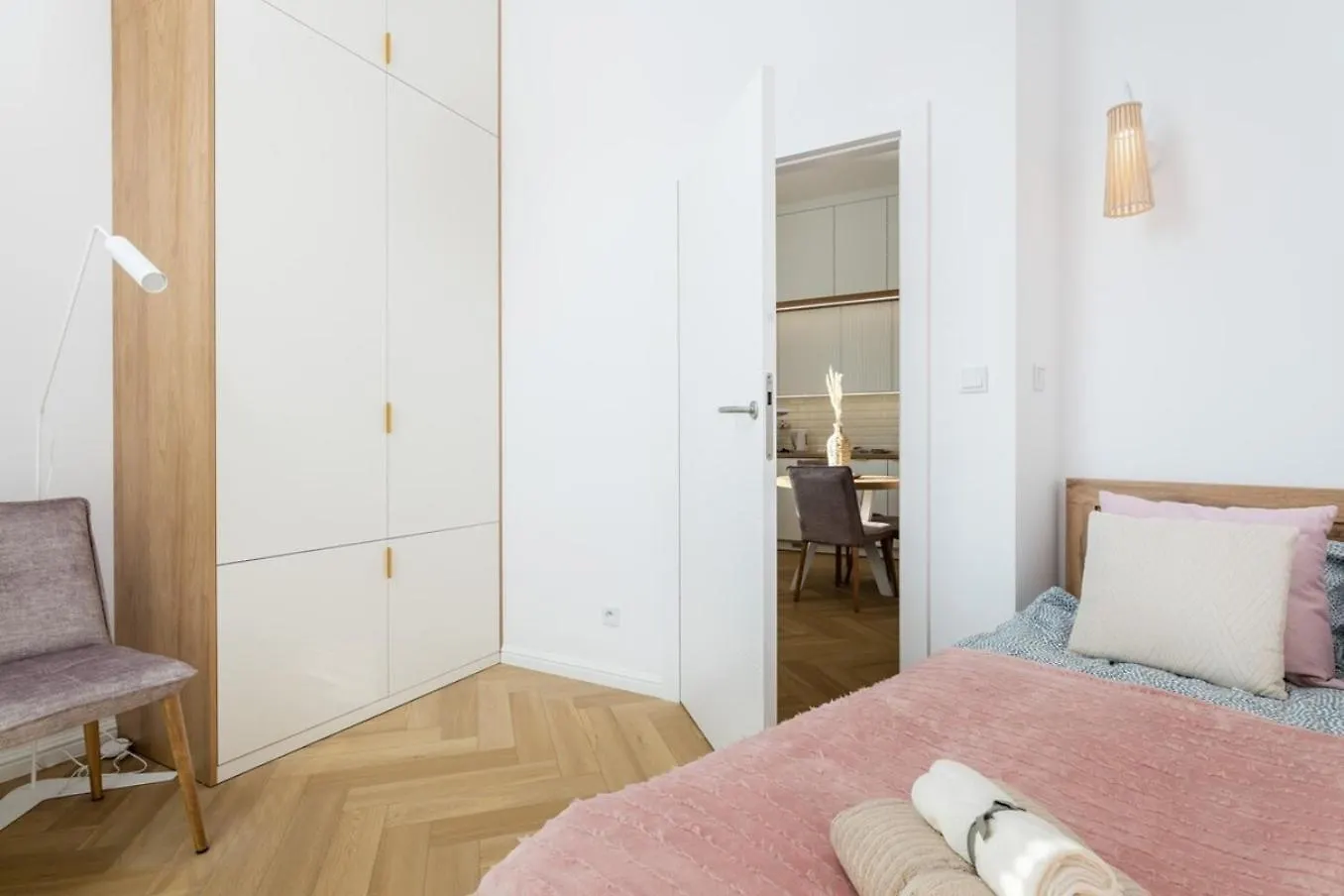 Wiktoryn 21 Citysphere Premium Suite 2 Warsaw 0*,  Poland